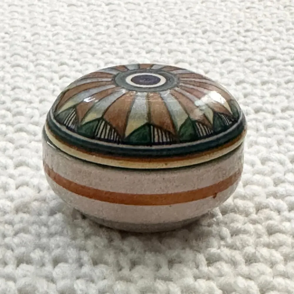 Deruta Signed Miniature Ceramic Sunburst Starburst Lidded Trinket Round Box